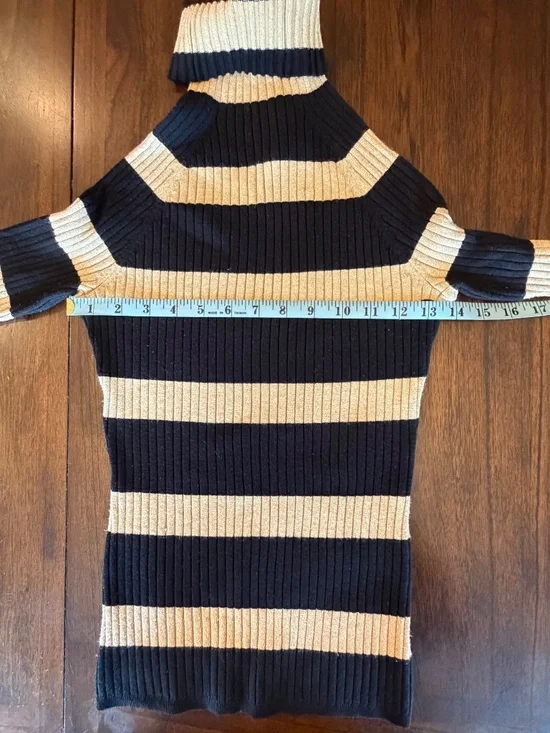 International Concepts Black & Gold striped ribbed turtleneck sweater, Size Med - Picture 8 of 9